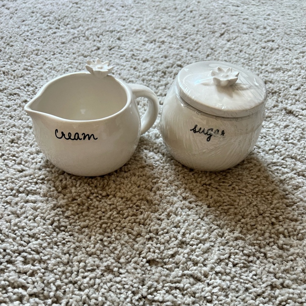 Rae Dunn Cream and Sugar Set